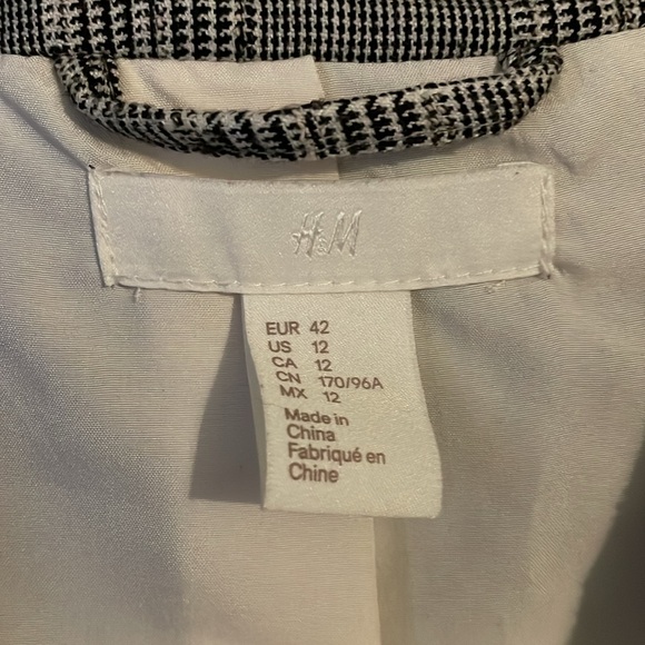 H&M Plaid Double breasted blazer size 12 - Picture 2 of 5